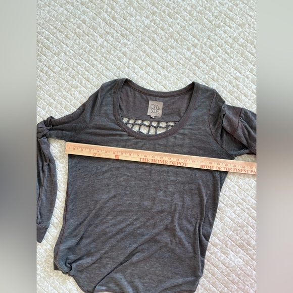 Chaser Grid Cage Back Knot Long Sleeve Tee | Acid Wash Gray | Y2K Vintage | M - Picture 11 of 16